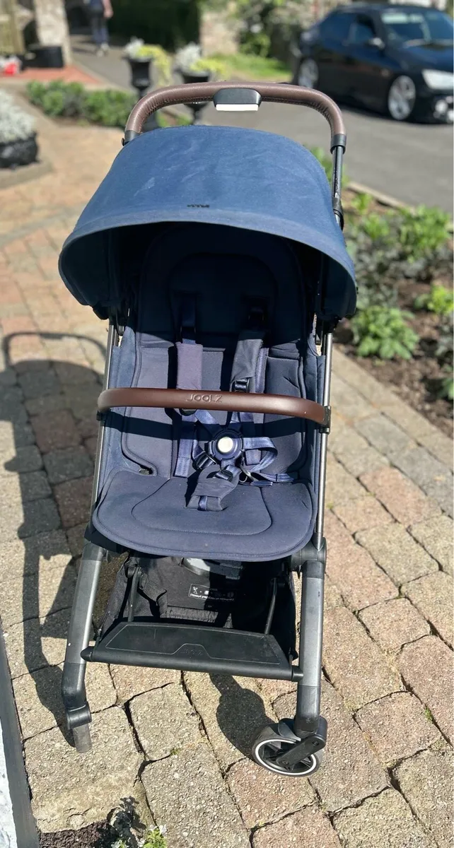 Joolz Aer + Stroller with multiple accessories - Image 3