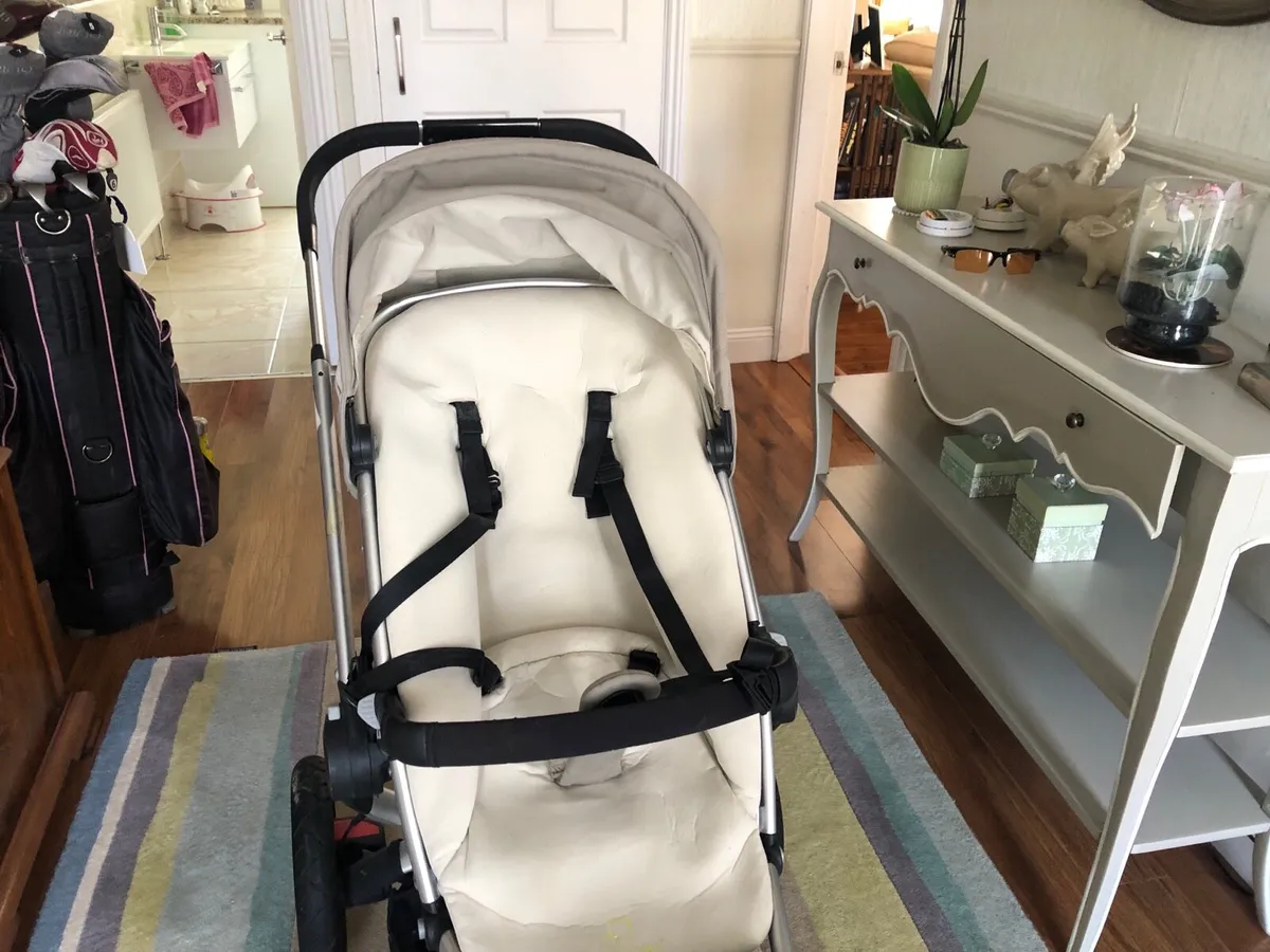Baby stroller - Image 1