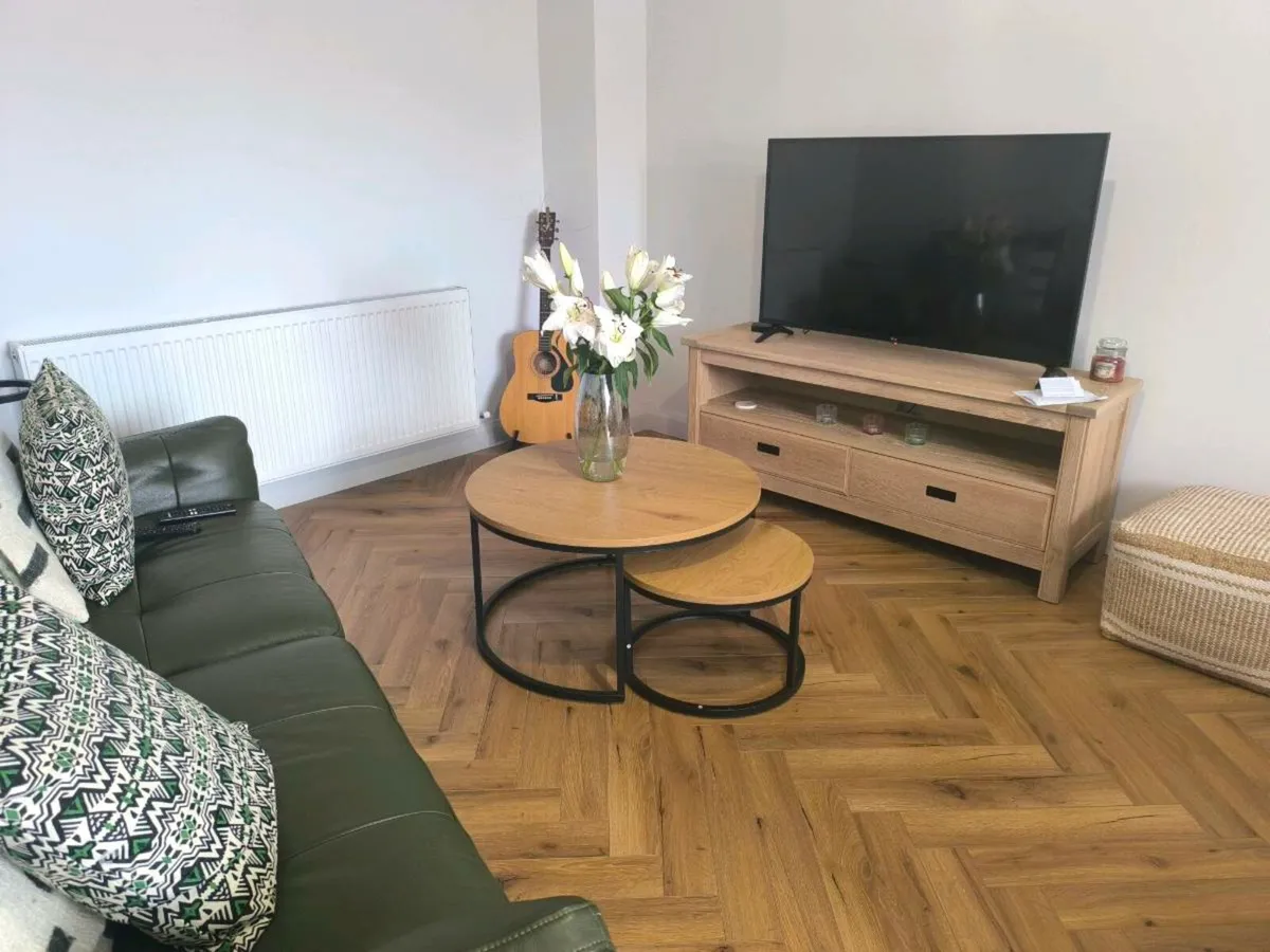 Nest of Round Coffee Tables - Image 2