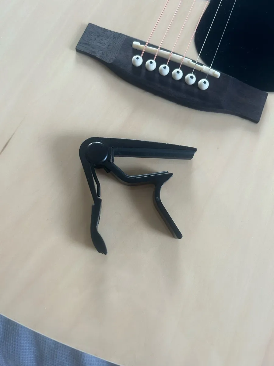 Guitar - Image 3