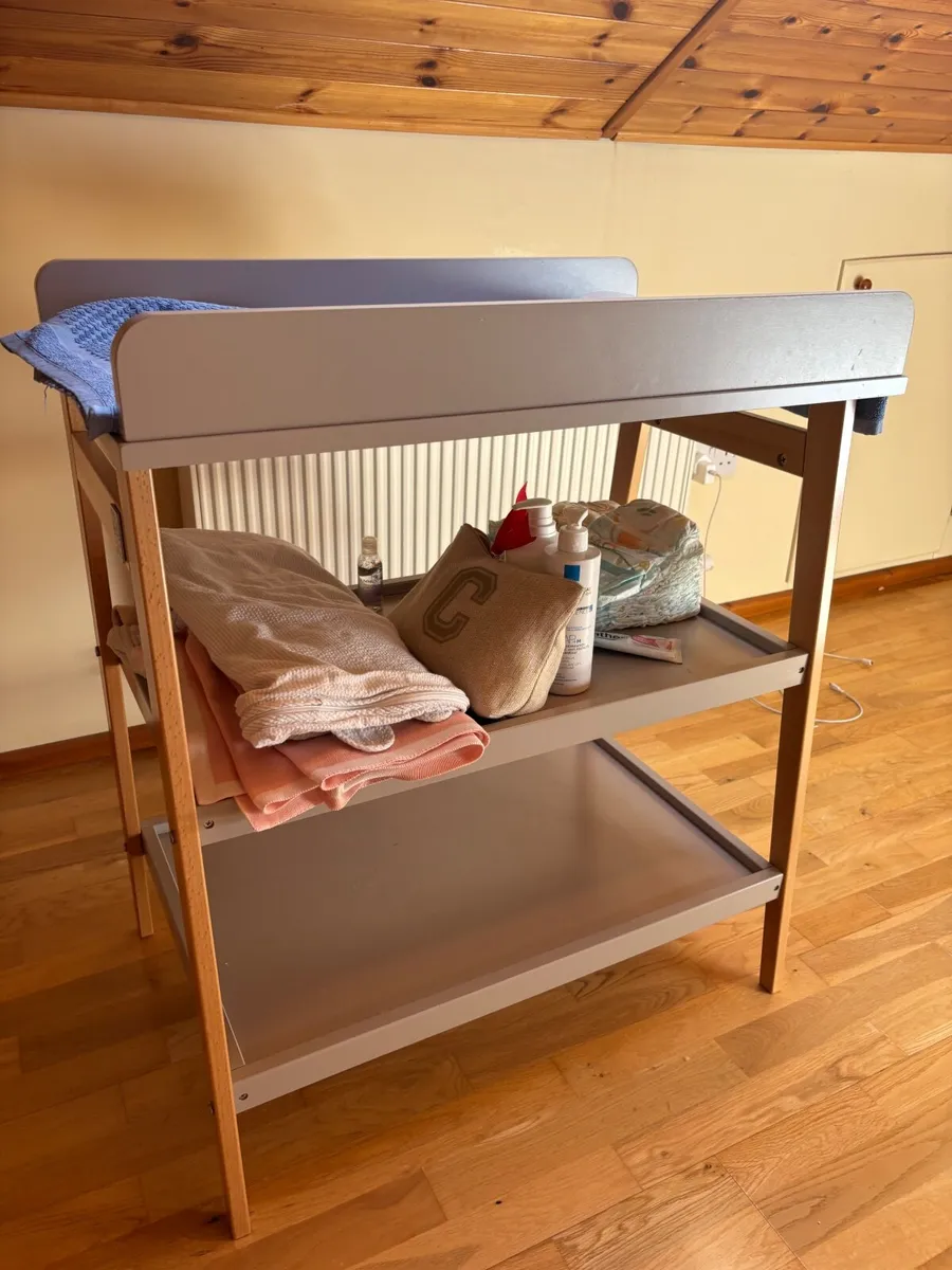 Changing table