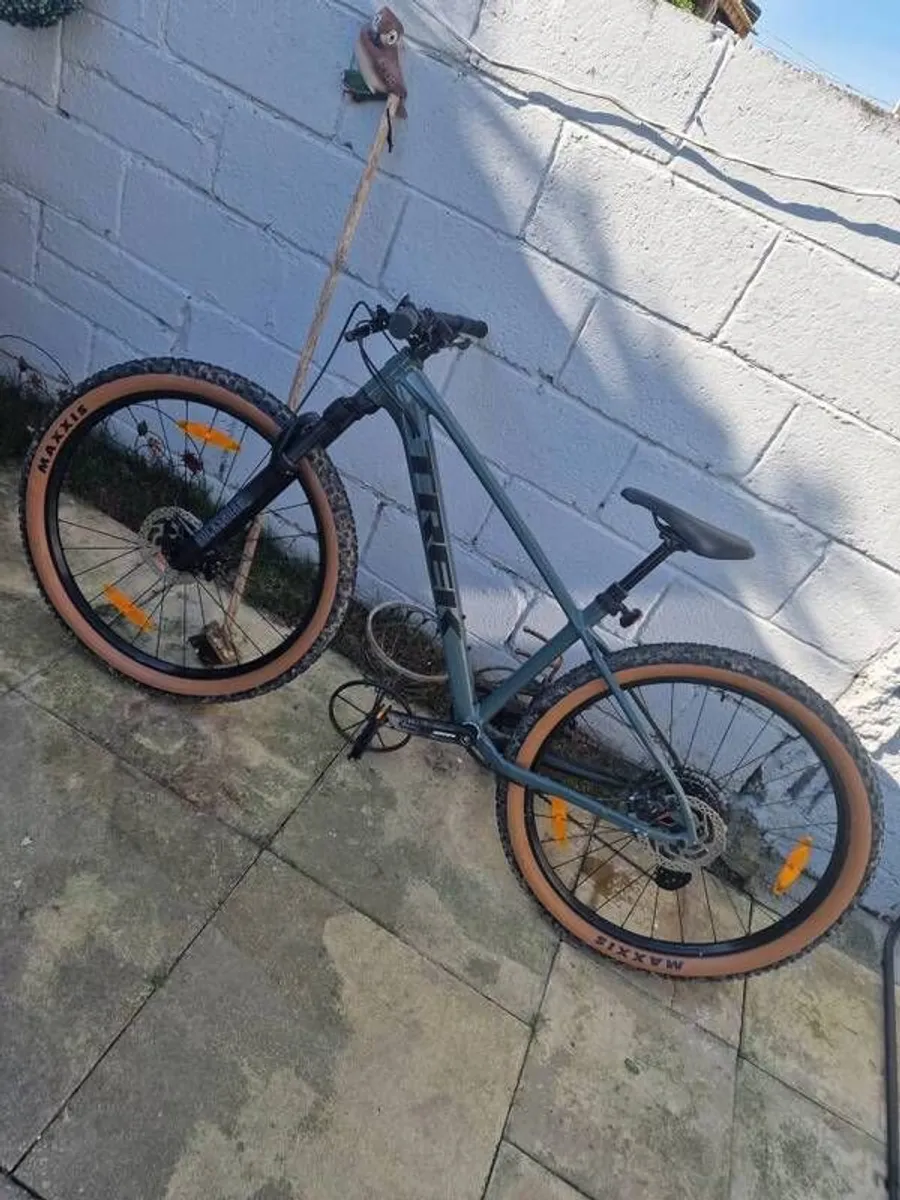 Trek Marlin 7 Gen 3 (2025) - Image 1