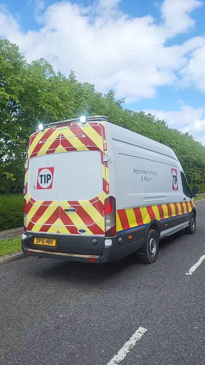 Transit service van - Image 3