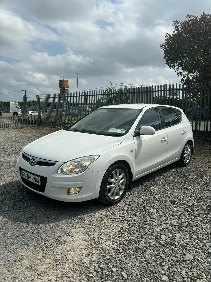 08  HYUNDAI i30 Diesel - Image 1