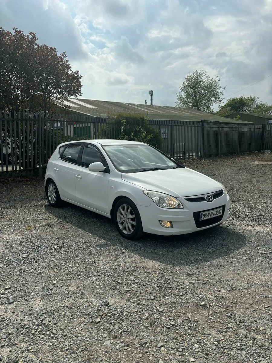 08  HYUNDAI i30 Diesel - Image 2