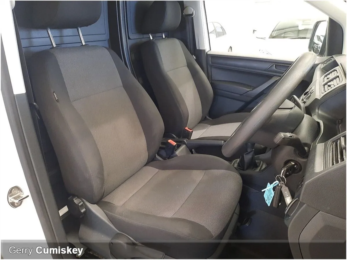 Volkswagen Caddy Caddy Maxi 2.0 TDI 102BHP - Image 4