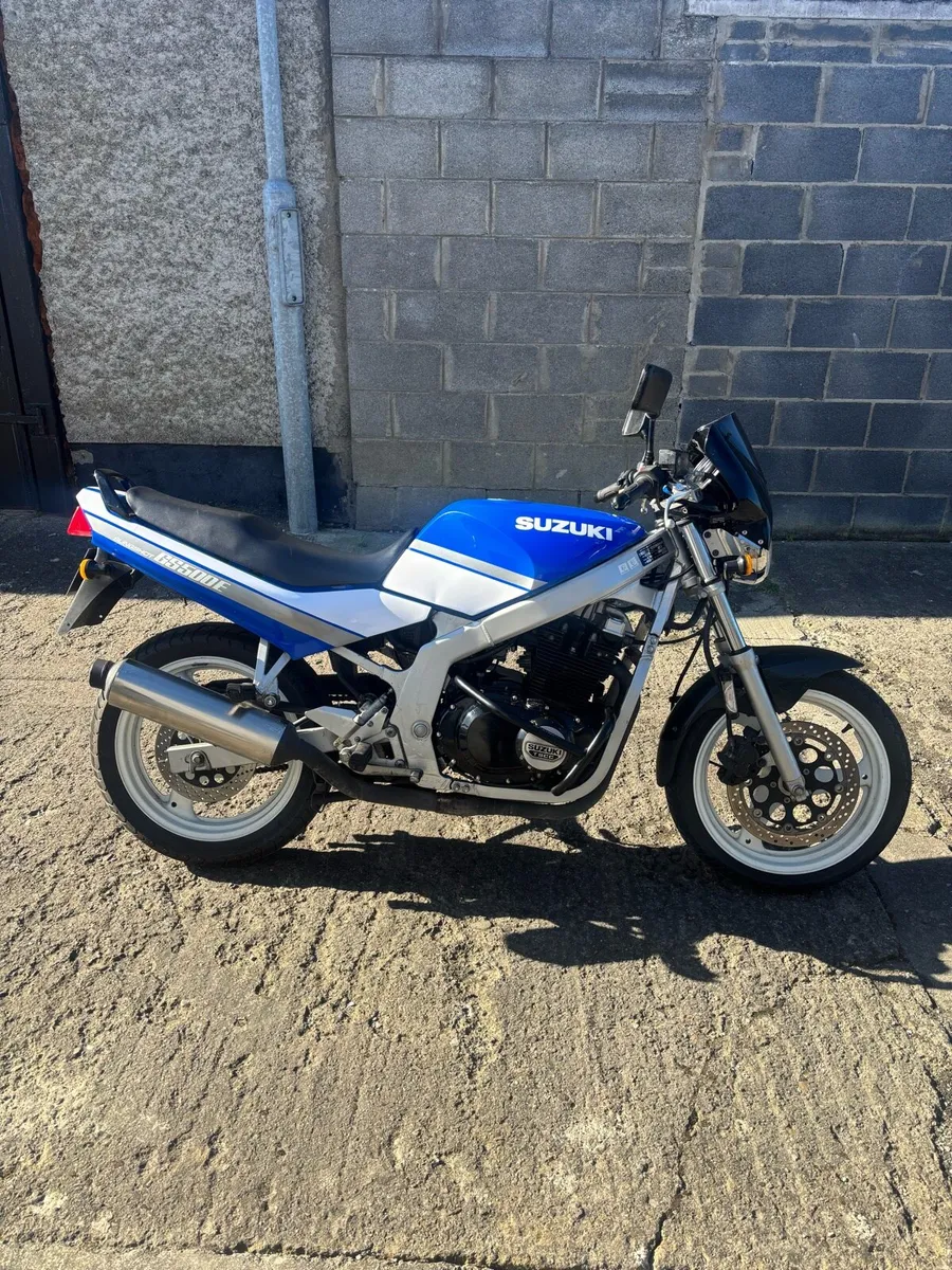 Suzuki GS 500E Slingshot - Image 1