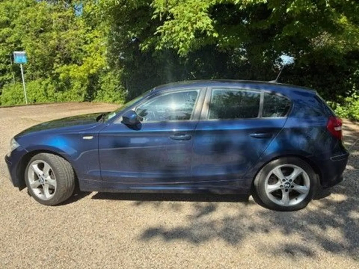 BMW 1-Series 2010 - Image 2