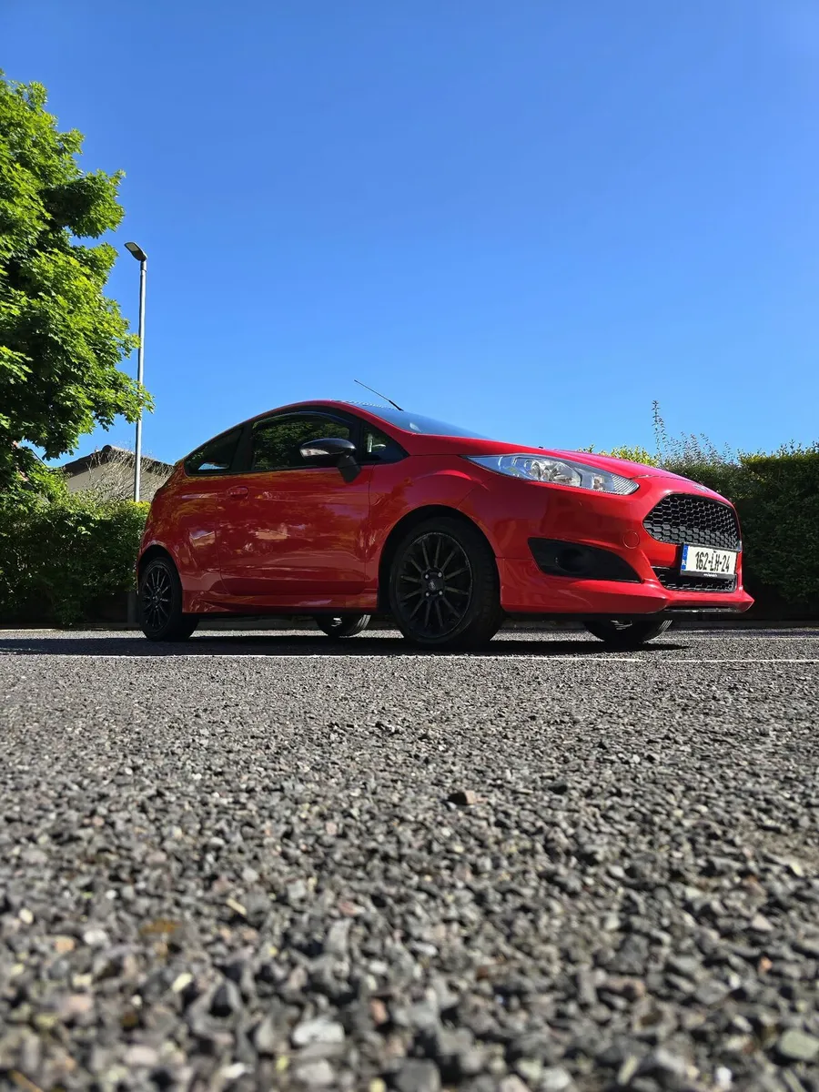 Ford Fiesta (red and black edition) - Image 2