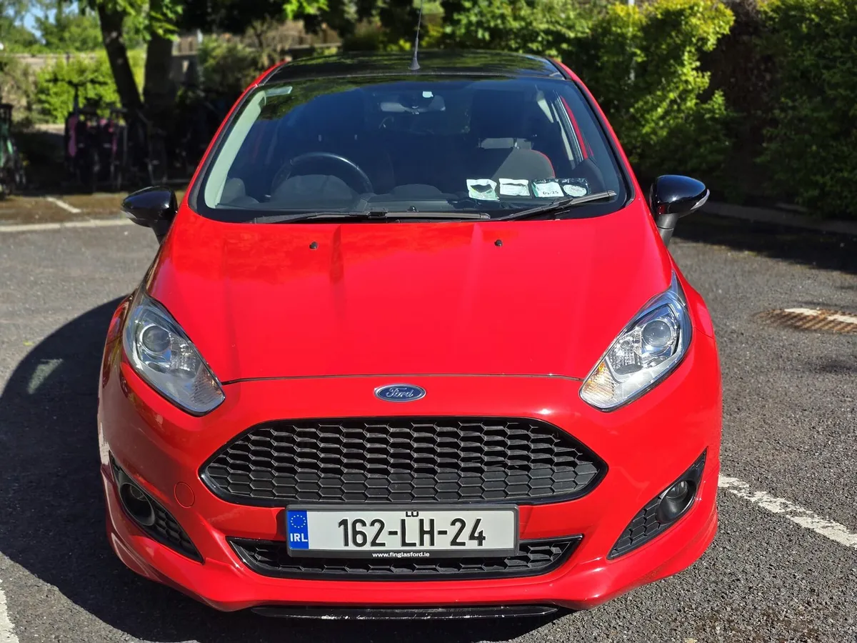 Ford Fiesta (red and black edition) - Image 3