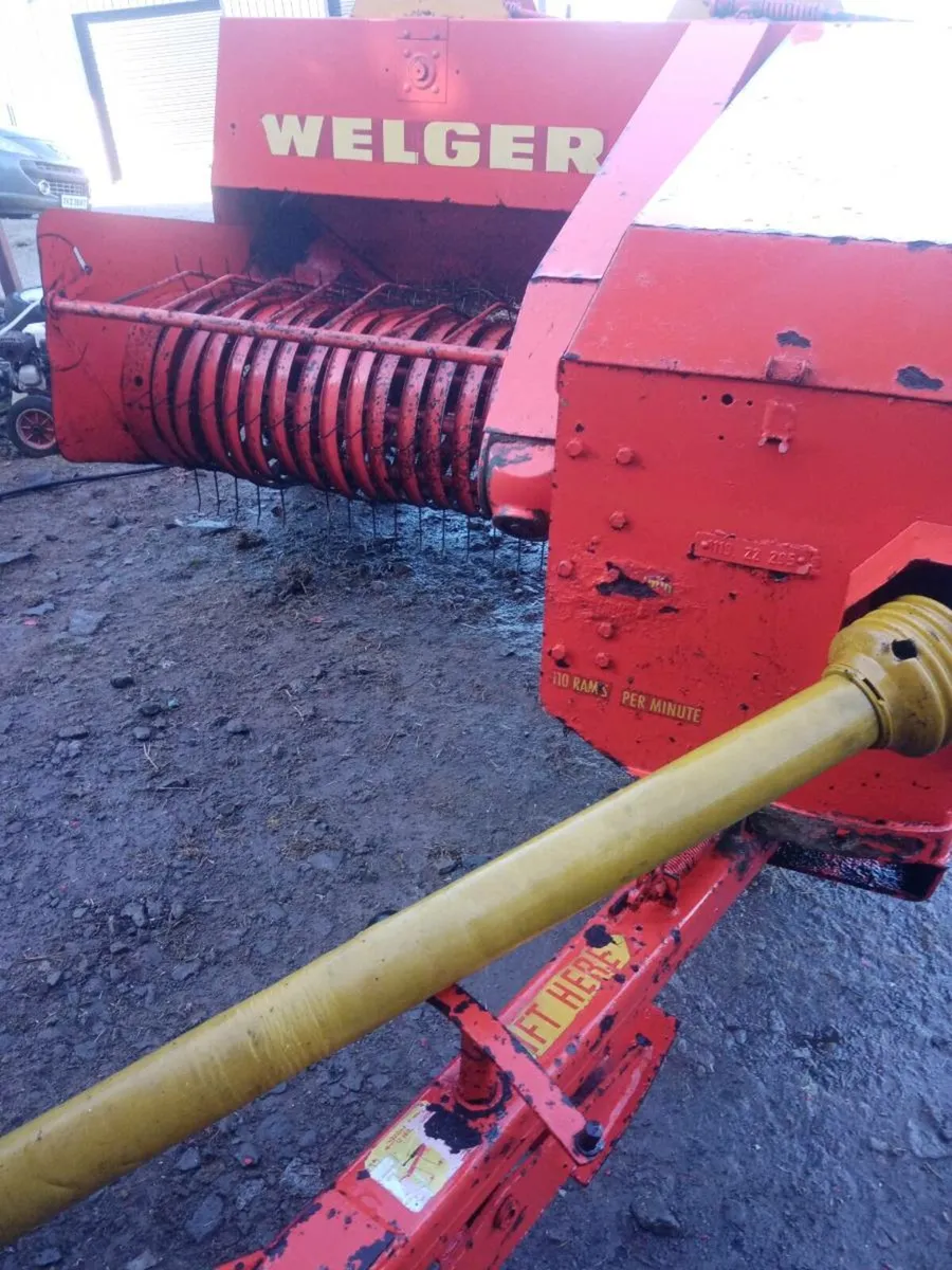 Weldger AP45 hay baler - Image 1
