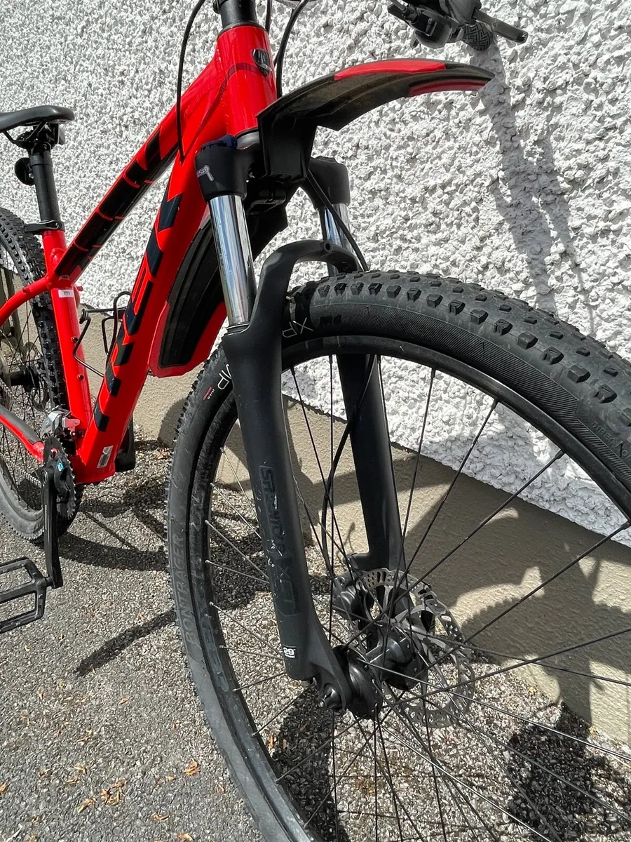 2021 marlin 6 trek Mountain bike - Image 3