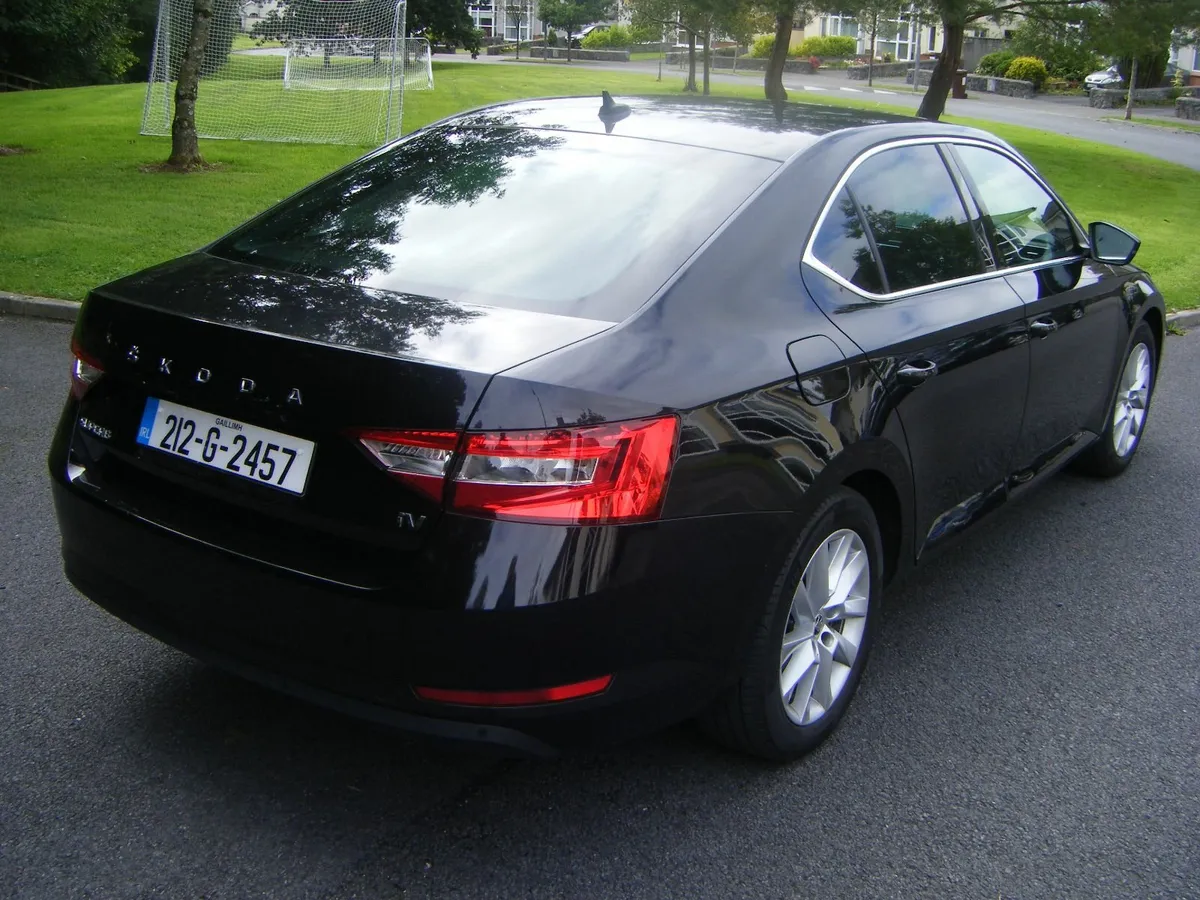 Skoda Superb 2021 1.4 SE TECHNOLOGY 1V PHV - Image 2