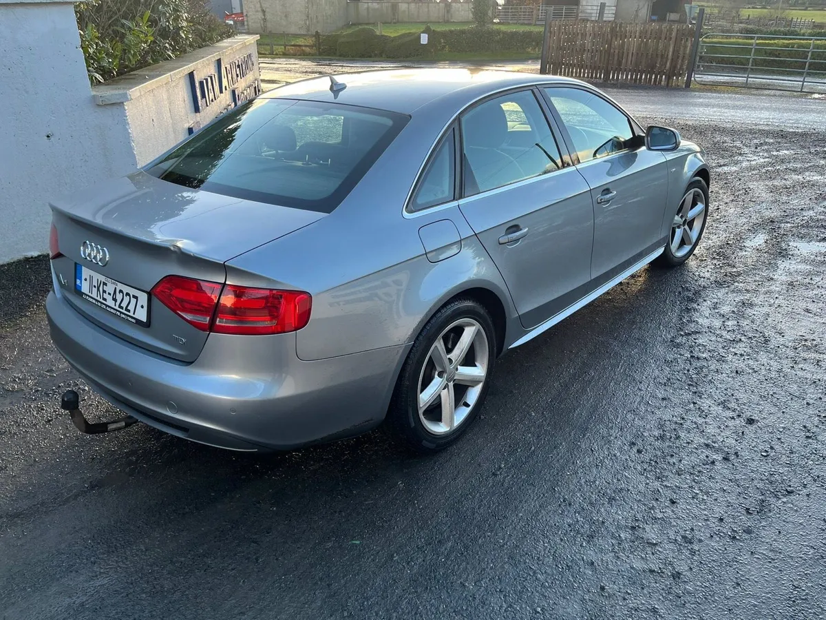 2011 Audi A4 2.0 TDI SE 120BHP - Image 4