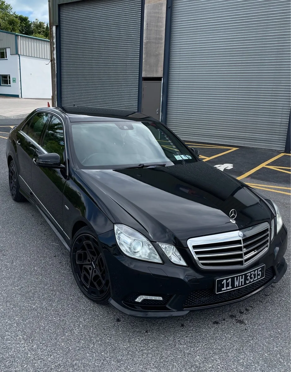 Mercedes e220 CDI Amg blue efficiency automatic - Image 1