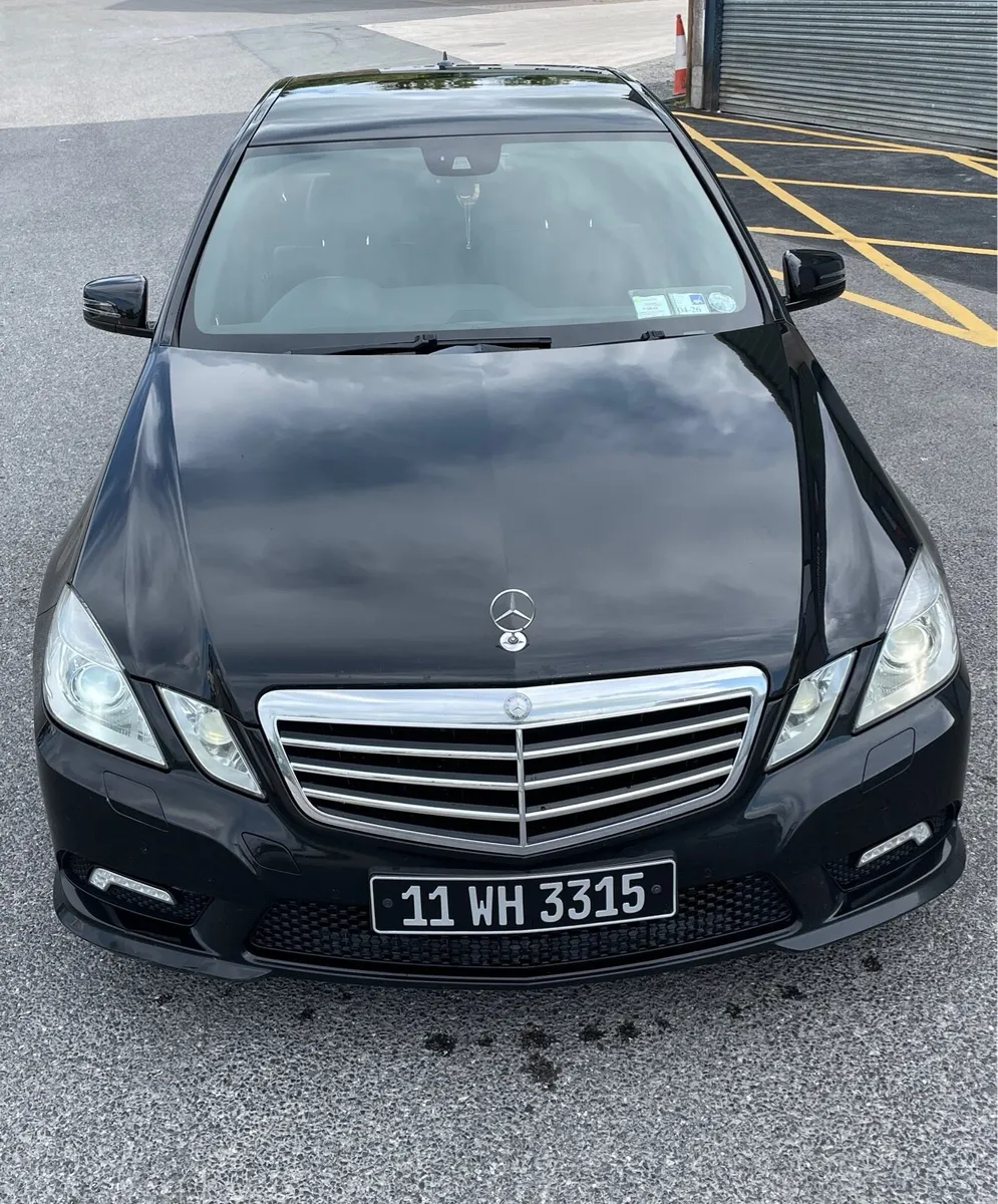 Mercedes e220 CDI Amg blue efficiency automatic - Image 2
