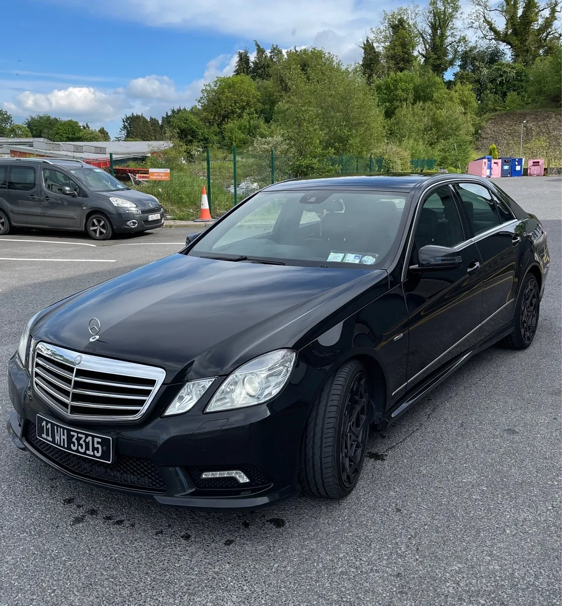 Mercedes e220 CDI Amg blue efficiency automatic - Image 3