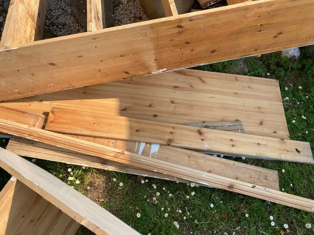 Free timber/ shelving - Image 3