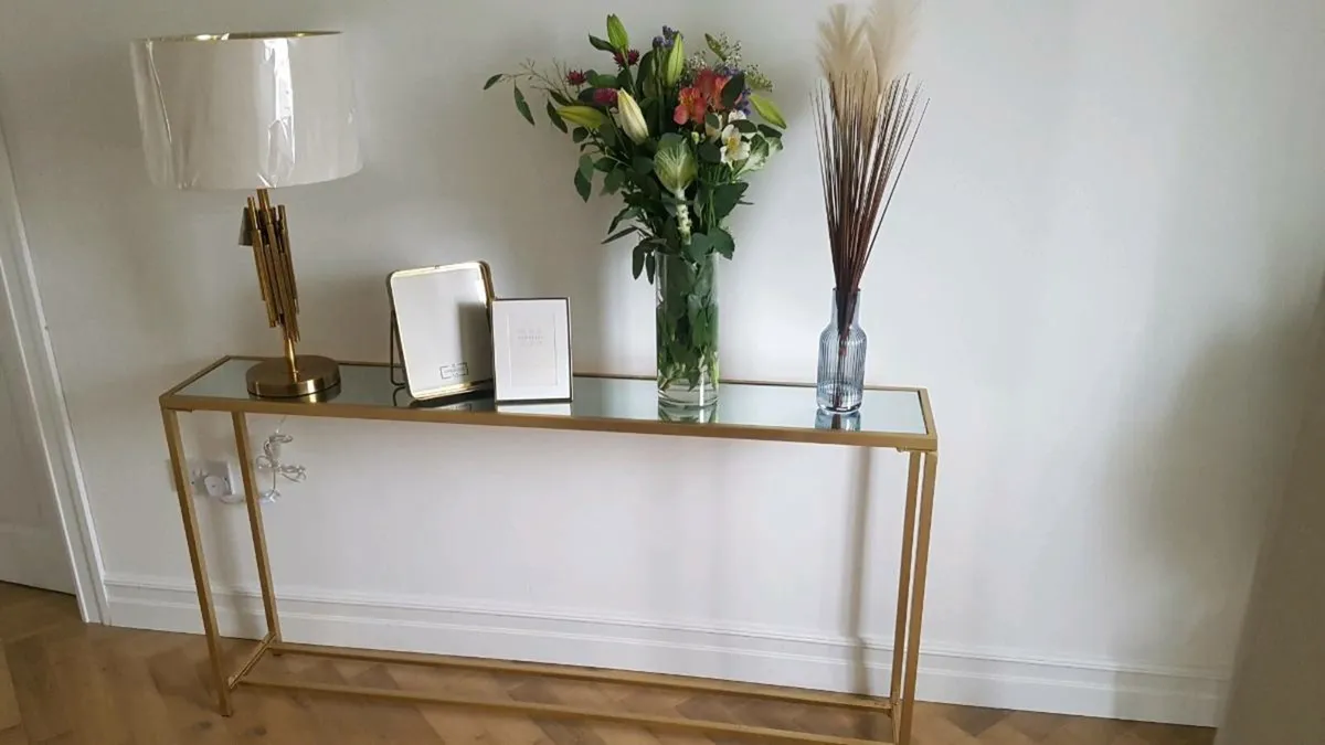 Hall/Living room table