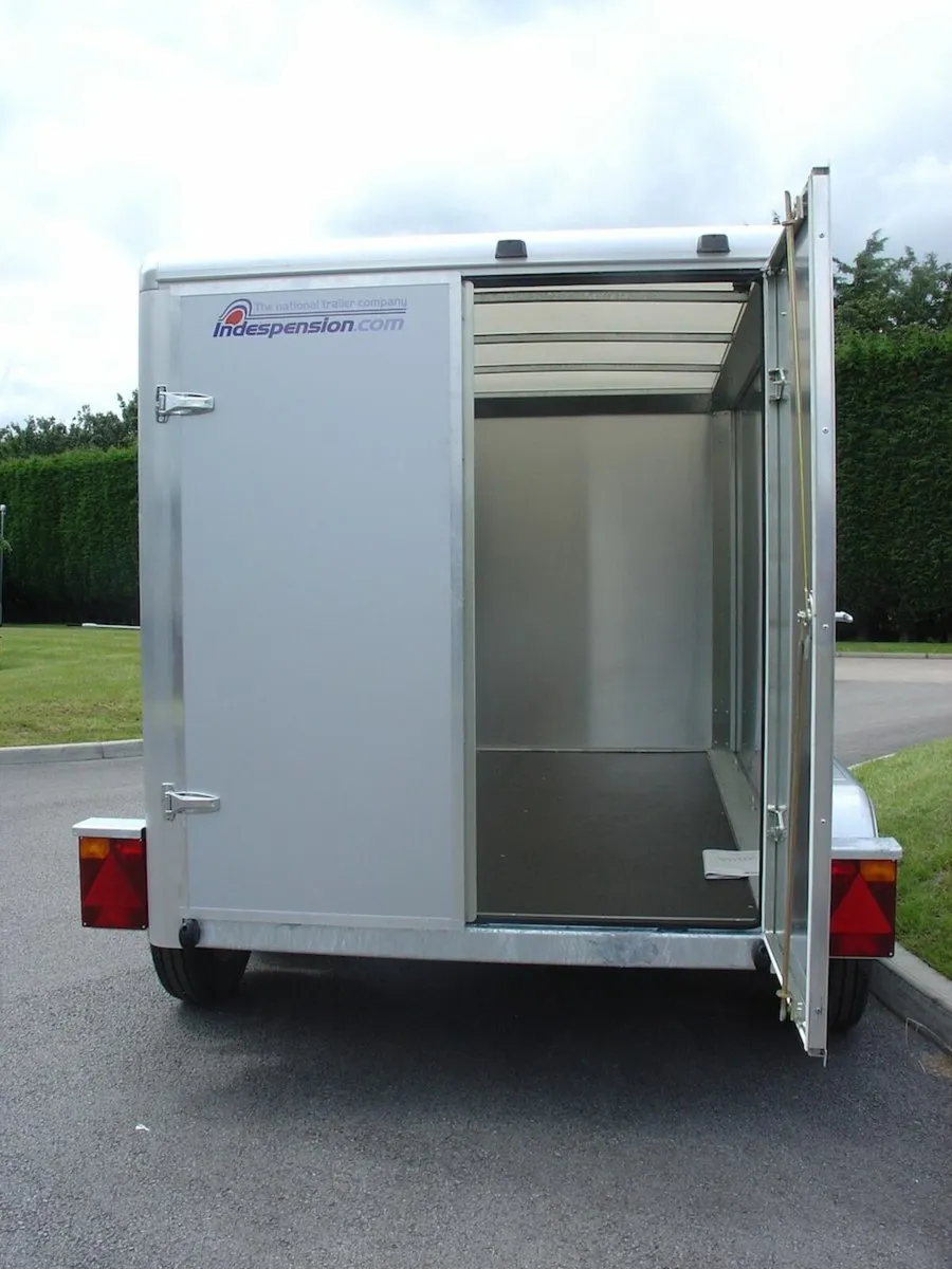 8x5ft indespension box trailer twin axle 2.6ton - Image 2