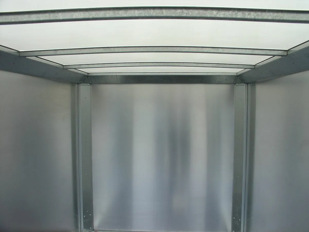 8x5ft indespension box trailer twin axle 2.6ton - Image 3