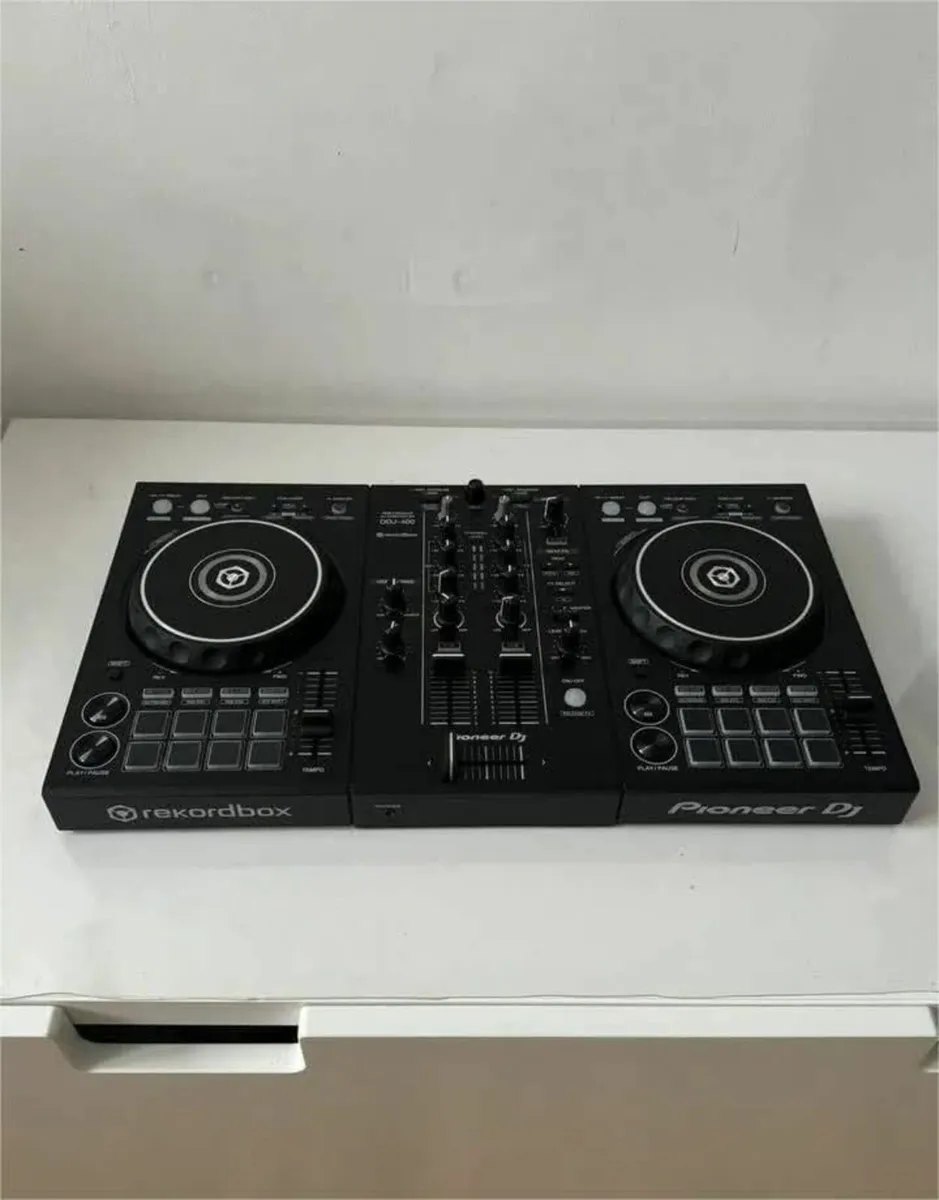 Pioneer DDJ-400 DJ Controller - Image 1