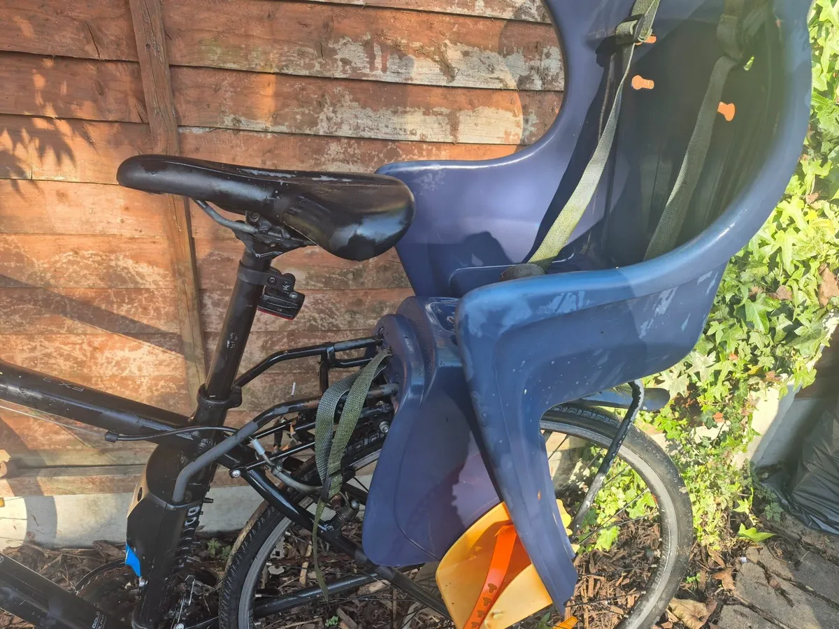 Child bike seat carrier - Image 1