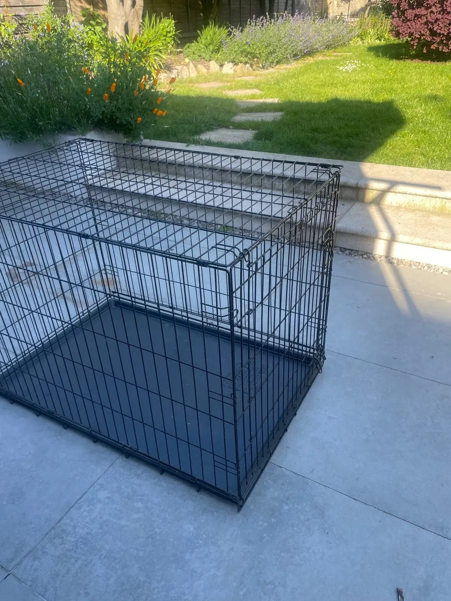 Metal Foldable Dog Crate – €30 – 108 x 70 x 76cm - Image 1