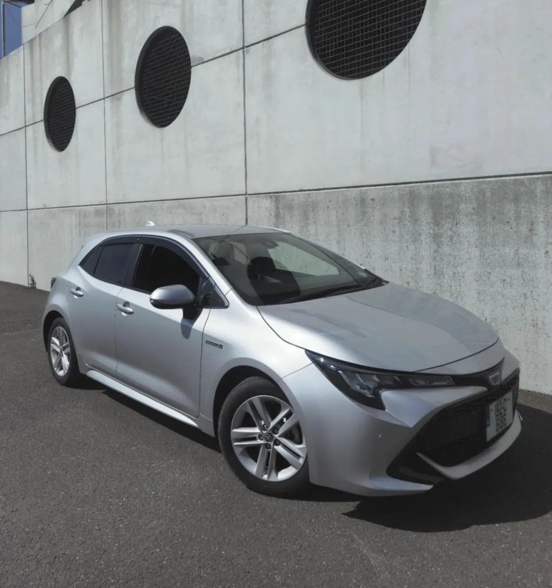 192 Toyota Corolla, 1.8 Hybrid Automatic, Low Mil - Image 1