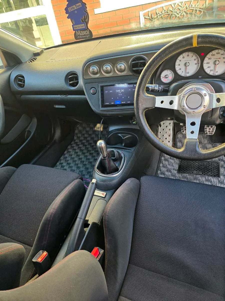 Honda Integra Dc5 Type R Turbo - Image 3