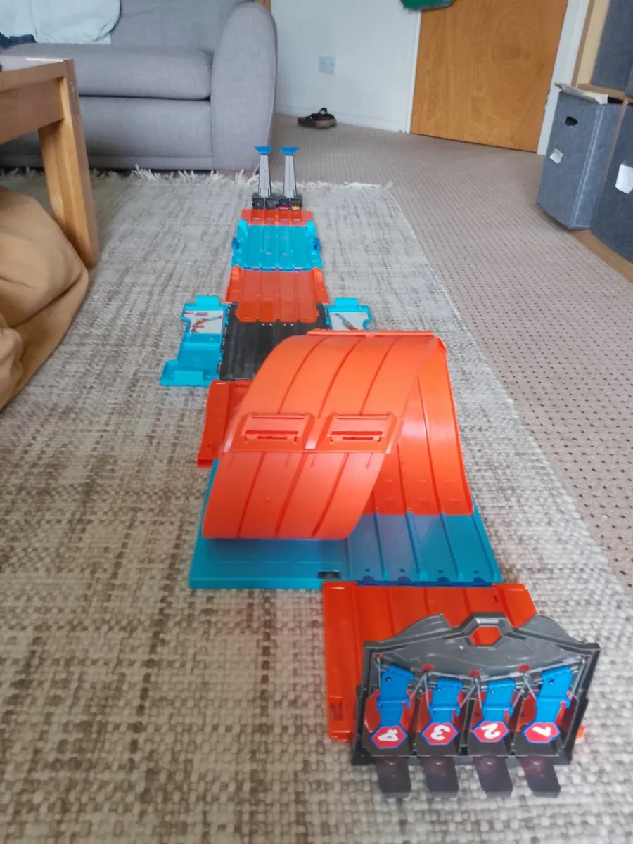 Toys - Image 3