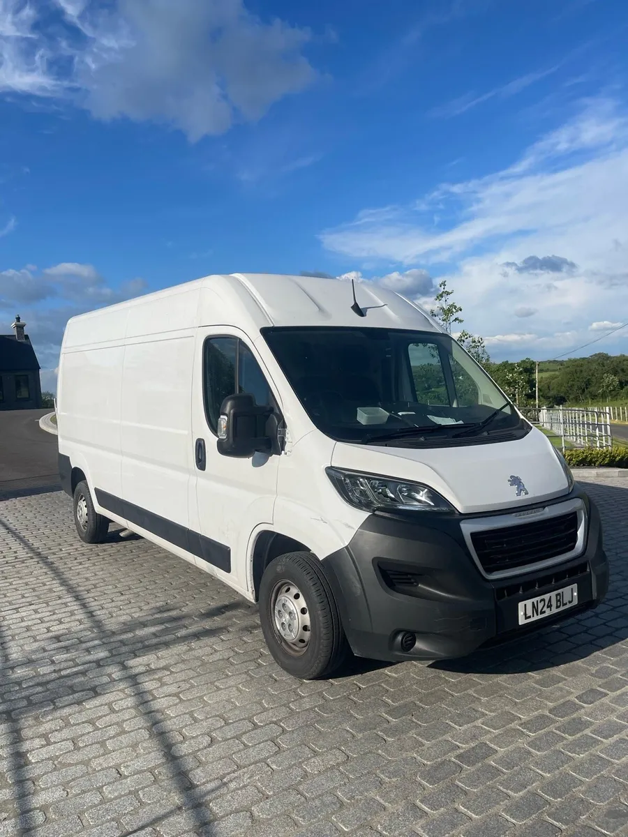 2024 Peugeot Boxer 335 Prof Prem+ - Image 1