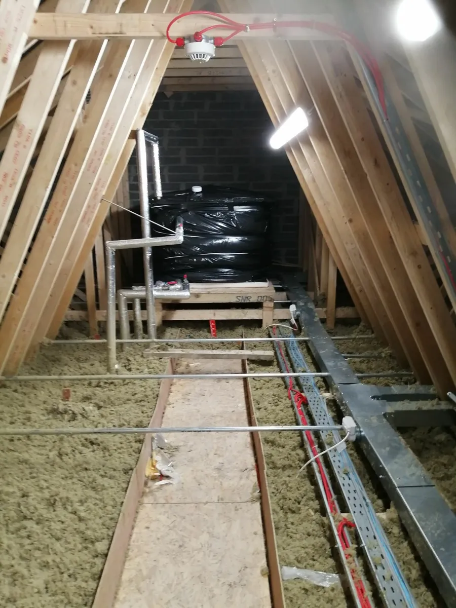 Attic insulation installer available - Image 4