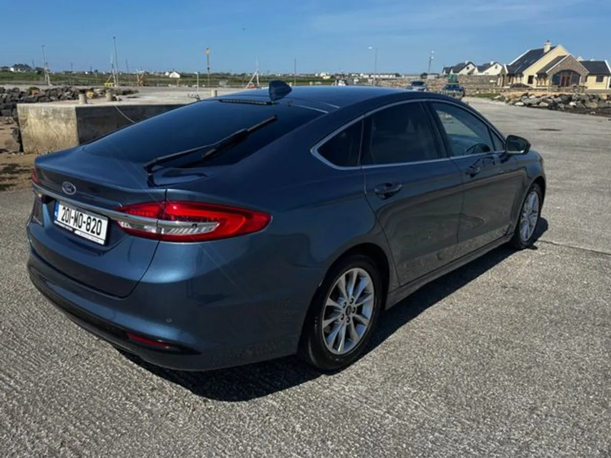 Ford Mondeo Titanium 5D 2.0td150 M6 FWD 4D - Image 3