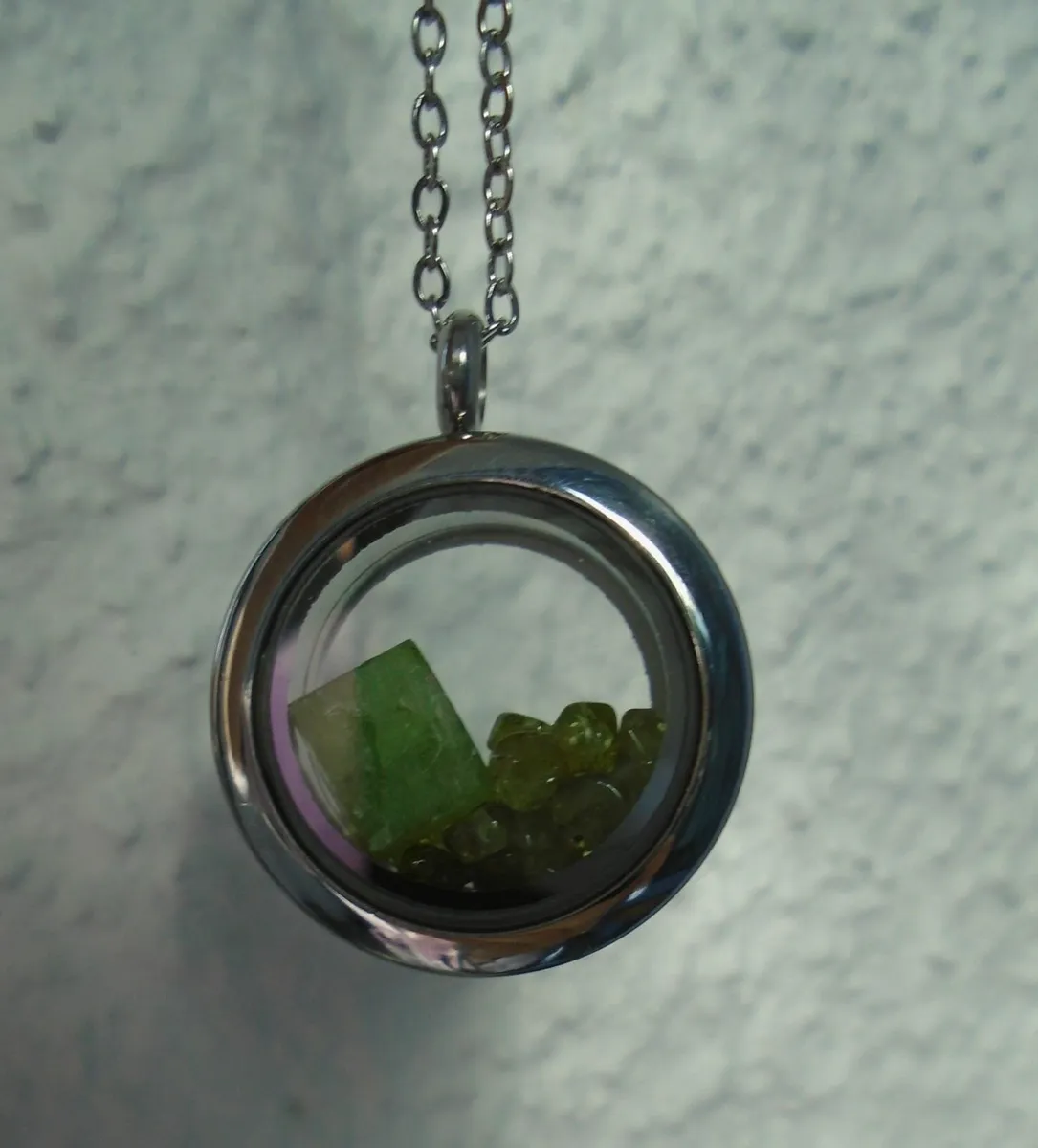 Peridot pendant, Floating pendant,jewellery - Image 2