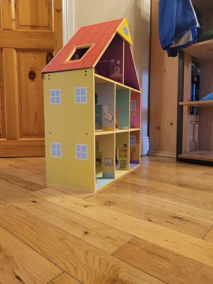 Peppa Pig Doll House - Image 2