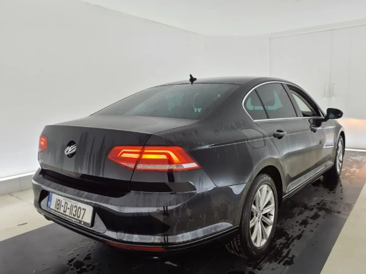 Volkswagen Passat Cl 1.6 Tdi Manual 6speed Fwd 12 - Image 3