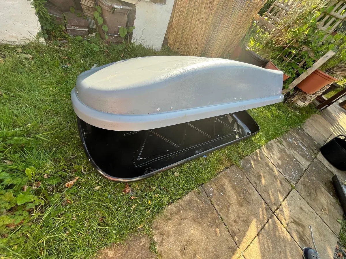 Roof box (420L large) - Image 1