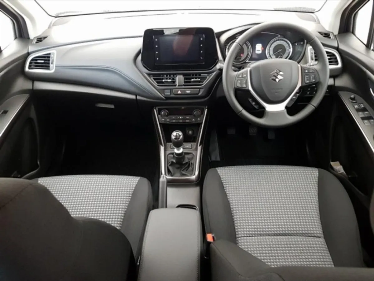 Suzuki SX4 S-Cross Ultra - Image 4
