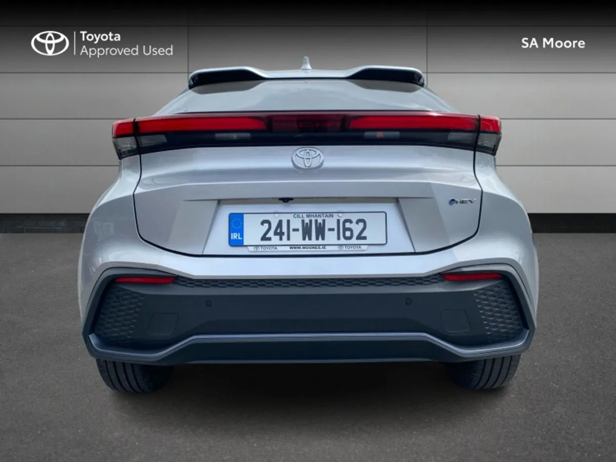 Toyota C-HR Hybrid Sport - Image 4
