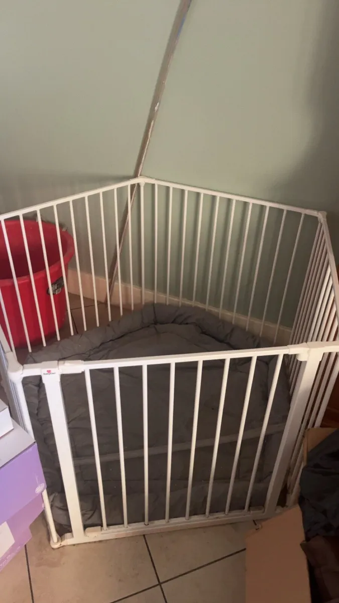 Play pen