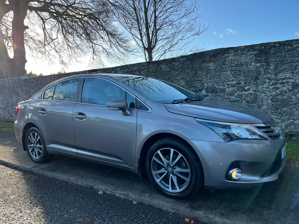 TOYOTA AVENSIS 2.0 D-4D LUNA// NEW NCT - Image 1