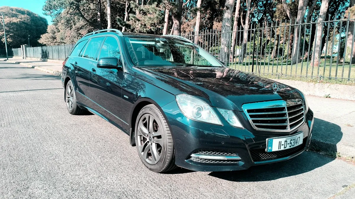 Mercedes-Benz E-Class Estate 2011 - Image 1