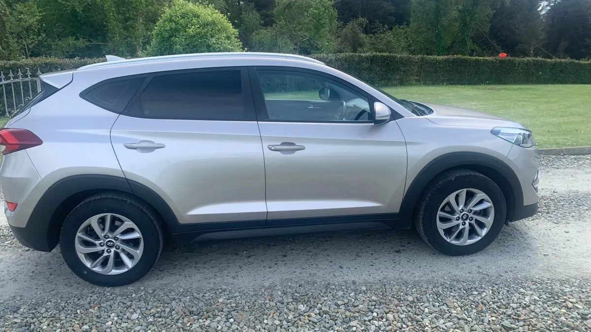 Hyundai Tuscon comfort  1.7 Diesel Manual - Image 1