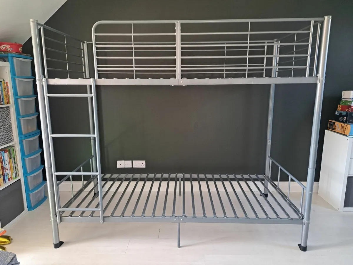 Metal bunk beds - Image 1