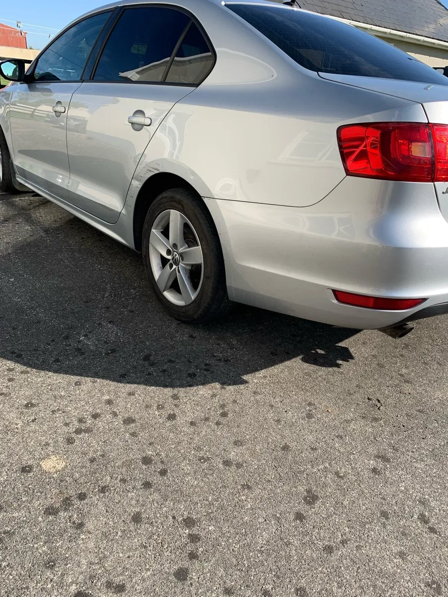 VW Jetta 2012 - Image 4
