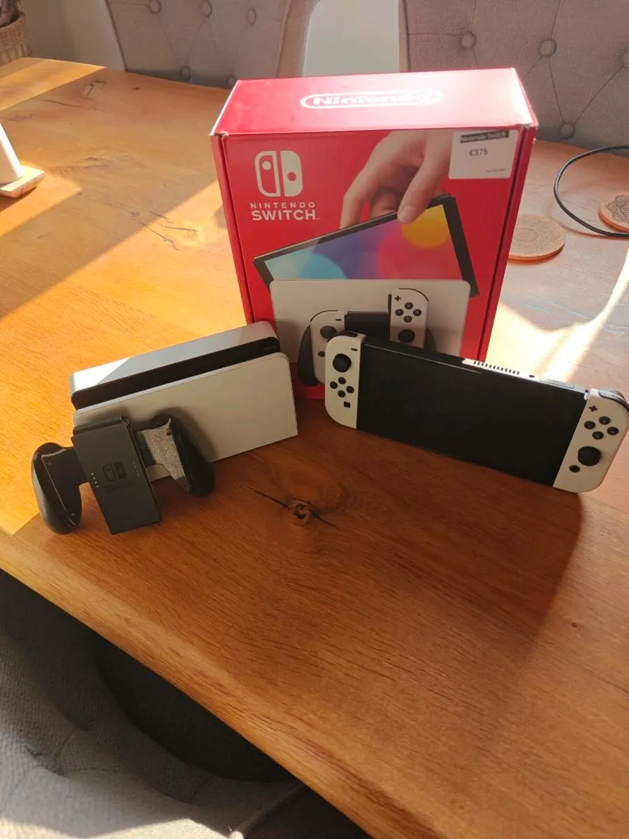 Nintendo switch oled - Image 2