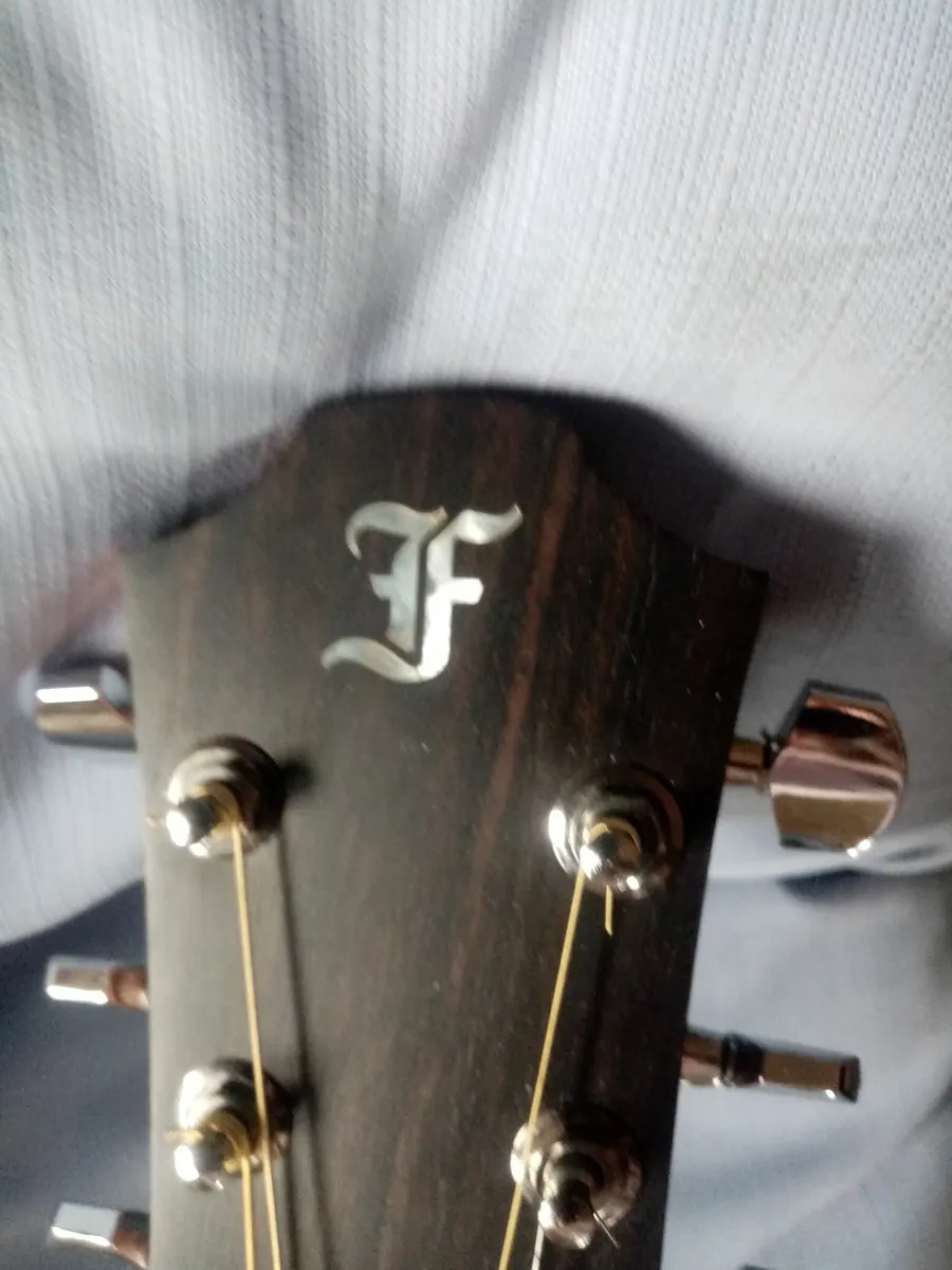 Guitar - Image 2