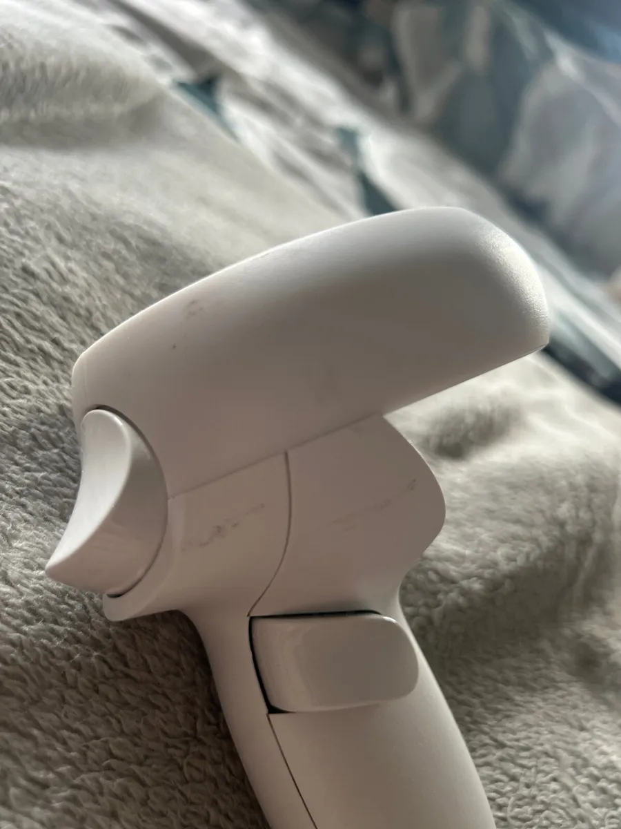 Oculus meta quest 2 - Image 3