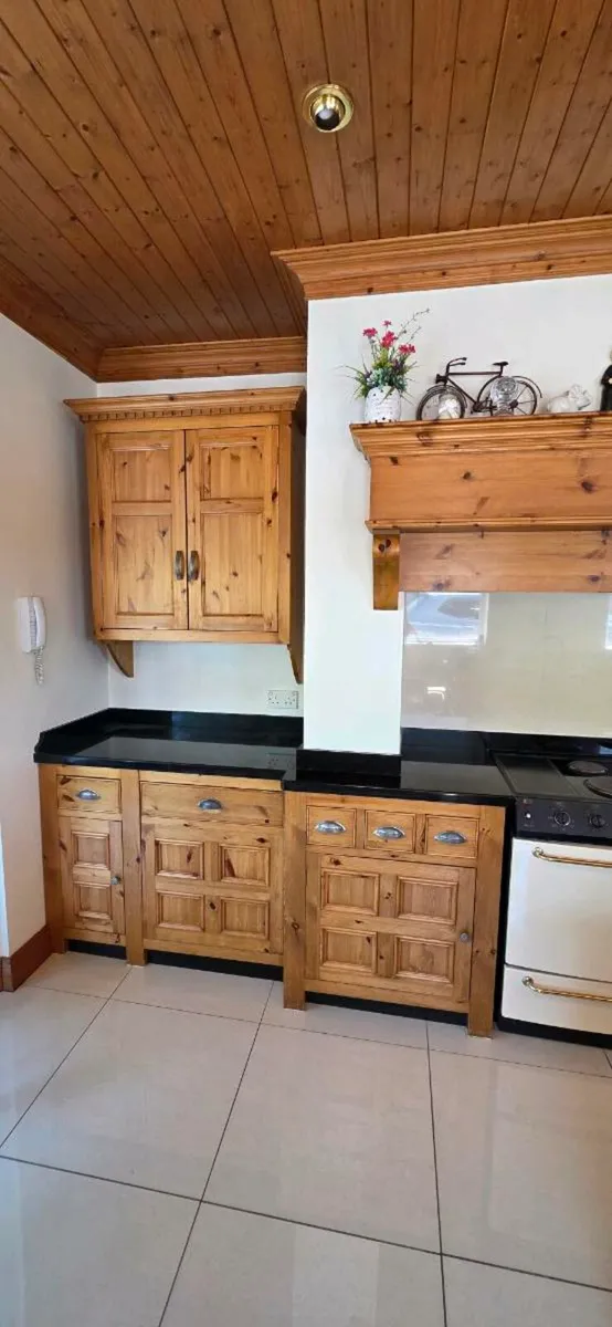 Kitchen - Image 2